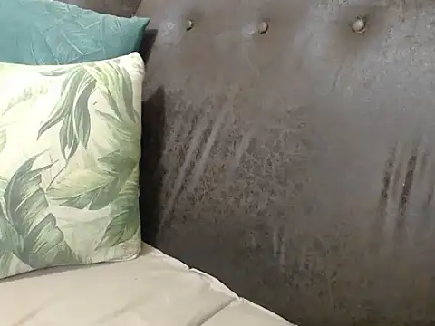 bustylaura4u online show from 06.11.26
