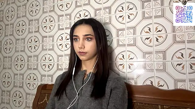 LinaMour online show from 11.19.25