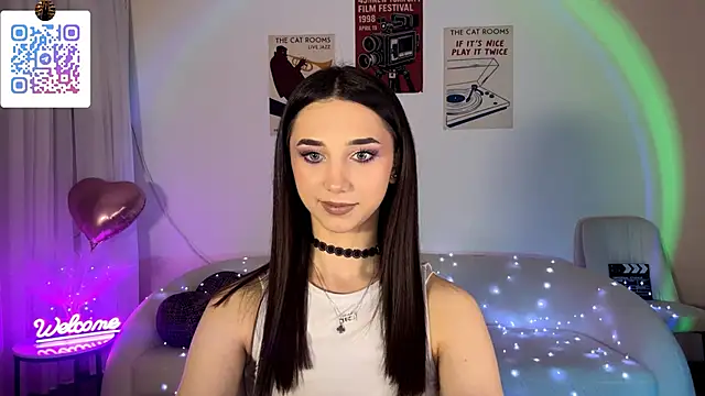 LinaMour online show from 04.28.26