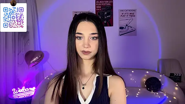 LinaMour online show from 06.20.26