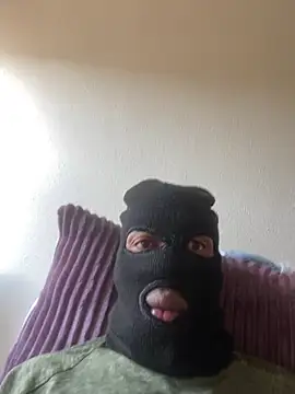 Snapshot of fitsexyman chatting on 04.03.26 fitsexyman online show from 04.03.26