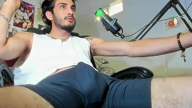 Snapshot of LovexJuxn_ chatting on 11.13.25 LovexJuxn online show from 11.13.25