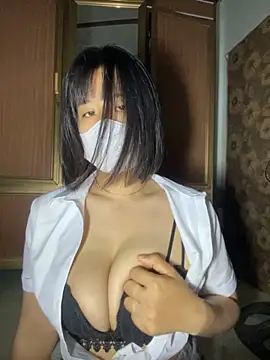 Snapshot of Dankun chatting on 10.31.25 Dankun online show from 10.31.25