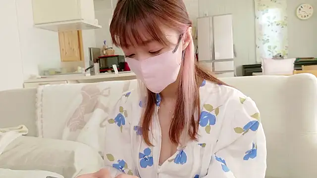 Snapshot of SUZU_1201 chatting on 09.12.25 SUZU 1201 online show from 09.12.25