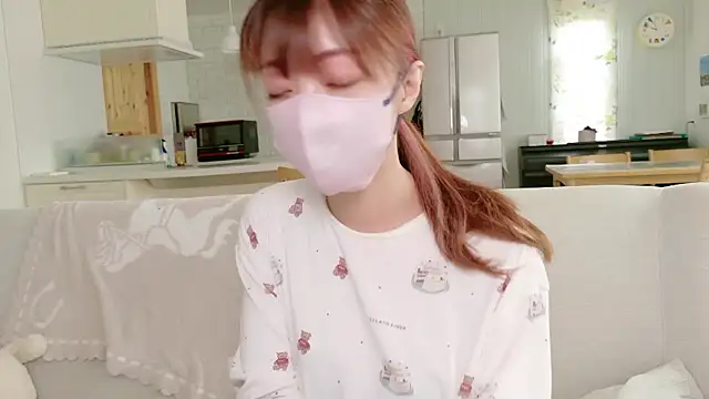 Snapshot of SUZU_1201 chatting on 09.21.25 SUZU 1201 online show from 09.21.25