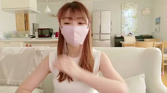 Snapshot of SUZU_1201 chatting on 09.24.25 SUZU 1201 online show from 09.24.25