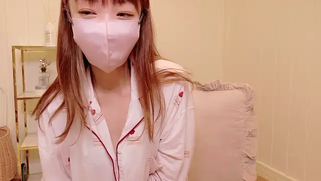 Snapshot of SUZU_1201 chatting on 09.25.25 SUZU 1201 online show from 09.25.25