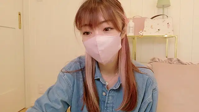 Snapshot of SUZU_1201 chatting on 10.11.25 SUZU 1201 online show from 10.11.25