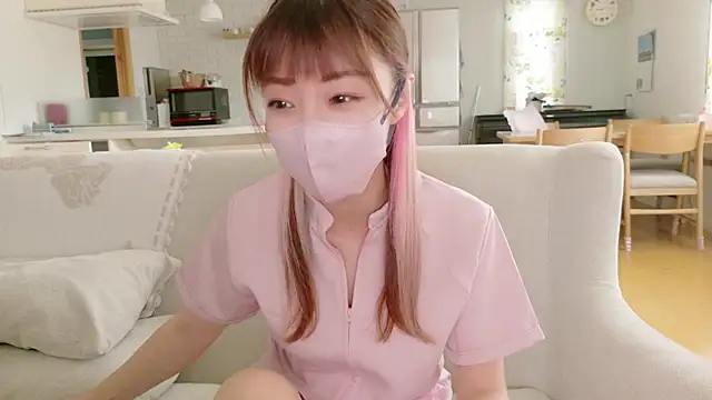 Snapshot of SUZU_1201 chatting on 10.16.25 SUZU 1201 online show from 10.16.25