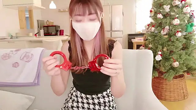 Snapshot of SUZU_1201 chatting on 11.18.25 SUZU 1201 online show from 11.18.25