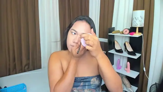 TsUncutKaren online show from 09.21.25