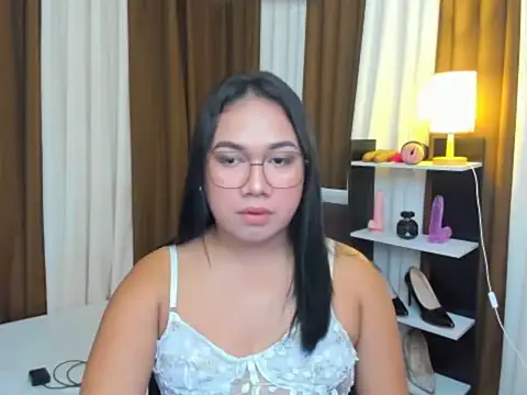 TsUncutKaren online show from 10.01.25