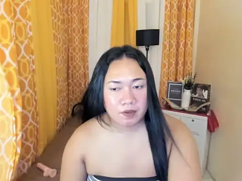 TsUncutKaren online show from 04.19.26