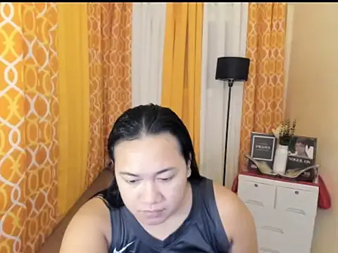 TsUncutKaren online show from 04.27.26