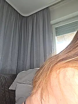 Luna Lynn online show from 03.12.26