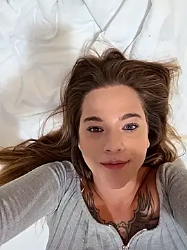 Luna Lynn online show from 06.05.26