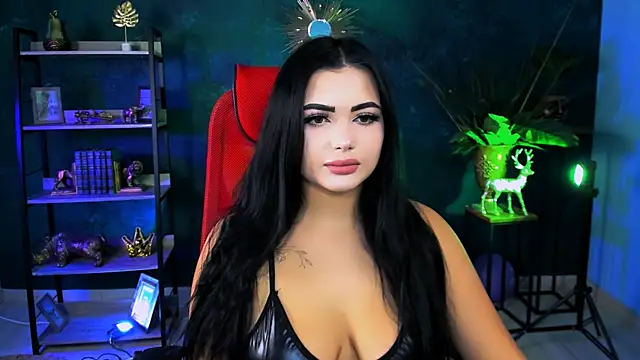 NaomiWilsons online show from 11.17.25