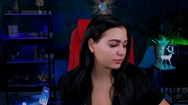 NaomiWilsons online show from 11.21.25