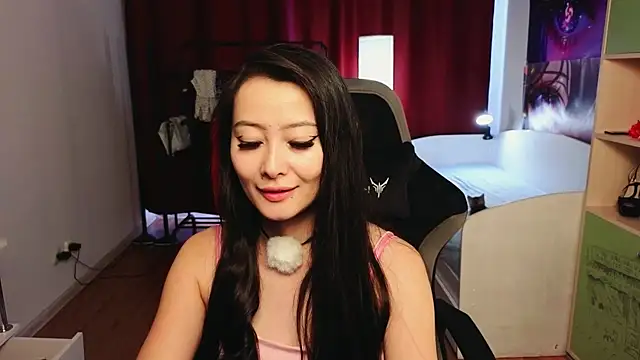 Milly  Foxy online show from 06.06.26