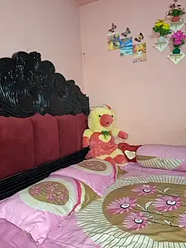 Snapshot of ariya-03 chatting on 12.19.25 ariya-03 online show from 12.19.25