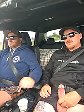 Snapshot of brokecountrylads chatting on 02.03.26 brokecountrylads online show from 02.03.26