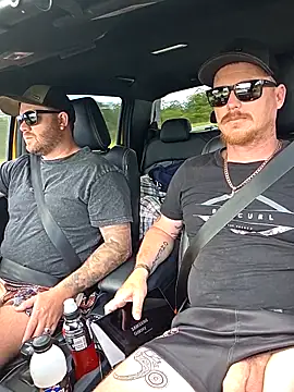 Snapshot of brokecountrylads chatting on 02.04.26 brokecountrylads online show from 02.04.26