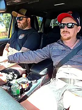 Snapshot of brokecountrylads chatting on 02.17.26 brokecountrylads online show from 02.17.26