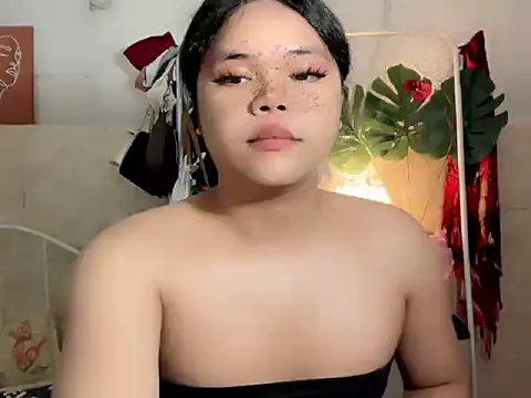 Snapshot of Sassy_lenarxx chatting on 08.02.26 Sassy lenarxx online show from 08.02.26