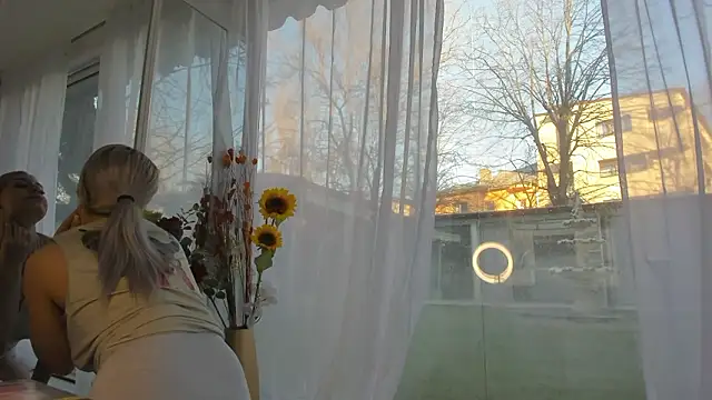 Ella Vee online show from 03.07.26