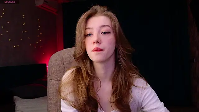 Snapshot of AstraMist chatting on 03.05.26 AstraMist online show from 03.05.26