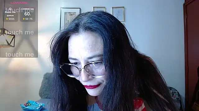  naomi s online show from 04.10.26