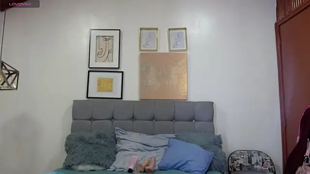  naomi s online show from 04.18.26