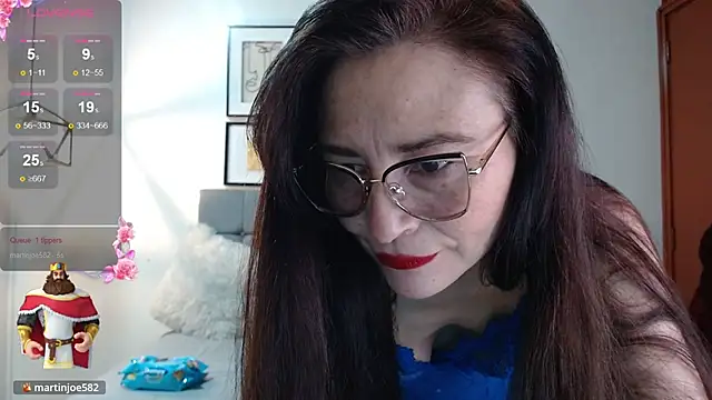 Snapshot of _naomi_s chatting on 05.18.26 naomi s online show from 05.18.26