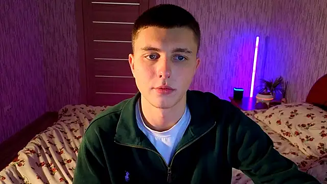 Snapshot of Denisx444 chatting on 10.13.25 Denisx444 online show from 10.13.25