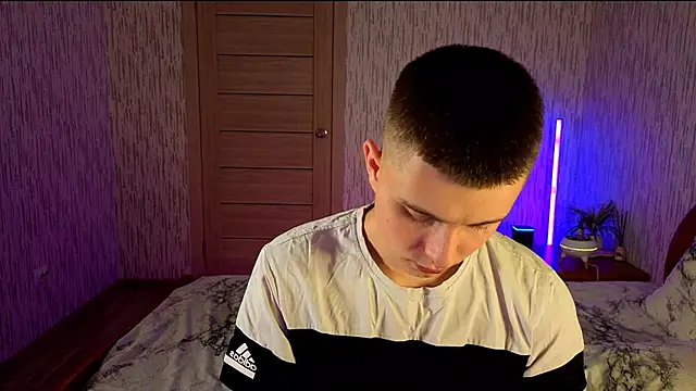 Snapshot of Denisx444 chatting on 10.16.25 Denisx444 online show from 10.16.25