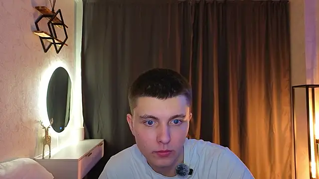 Snapshot of Denisx444 chatting on 02.12.26 Denisx444 online show from 02.12.26