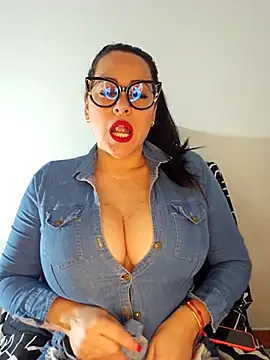 Nicoleefaith  online show from 11.07.25