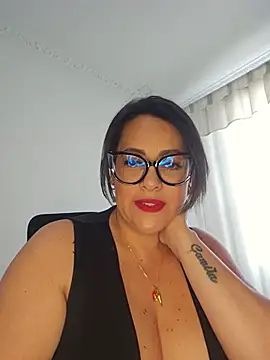 Nicoleefaith  online show from 06.17.26