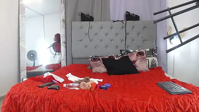 KarolLewys online show from 12.05.25