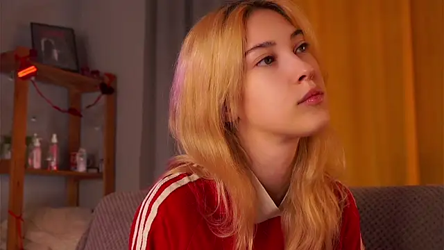 Snapshot of AngelicRice chatting on 03.15.26 AngelicRice online show from 03.15.26