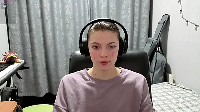 CutieAnny online show from 04.23.26