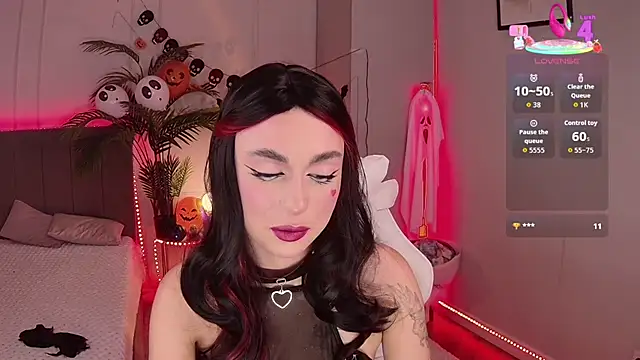 Snapshot of Leri_Star chatting on 10.31.25 Leri Star online show from 10.31.25