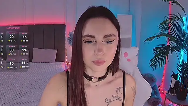 Snapshot of Leri_Star chatting on 11.15.25 Leri Star online show from 11.15.25