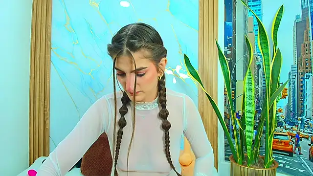 Dafne castro  online show from 06.10.26
