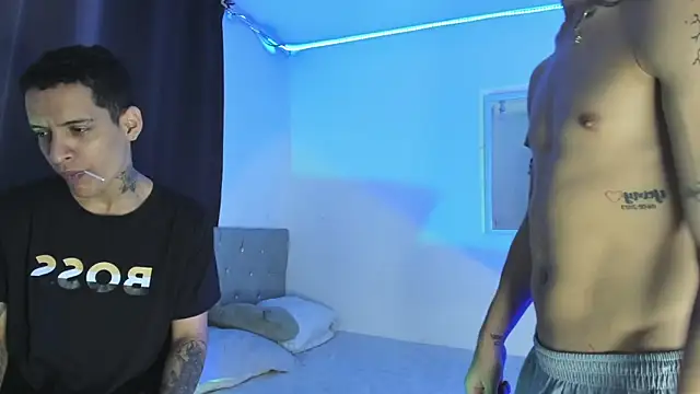 Snapshot of twinkDuohot chatting on 01.18.26 twinkDuohot online show from 01.18.26