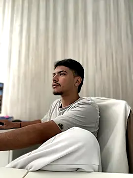 Snowlann online show from 09.29.25