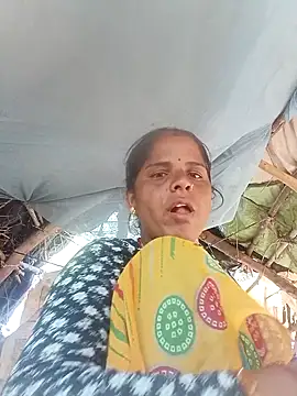 Snapshot of Sapna_cutt chatting on 09.17.25 Sapna cutt online show from 09.17.25