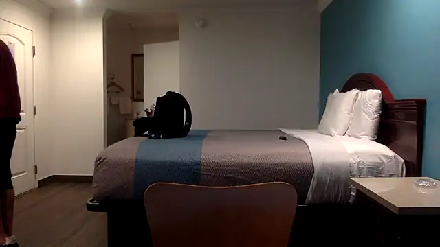 Snapshot of DrewTheTOP chatting on 09.21.25 DrewTheTOP online show from 09.21.25