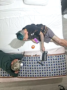 Snapshot of DrewTheTOP chatting on 11.20.25 DrewTheTOP online show from 11.20.25