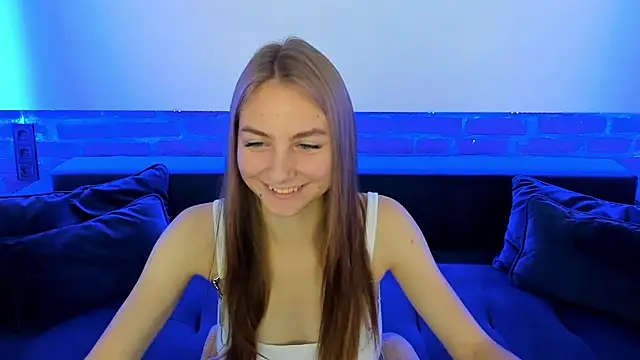 Snapshot of MilaAddams chatting on 10.03.25 MilaAddams online show from 10.03.25